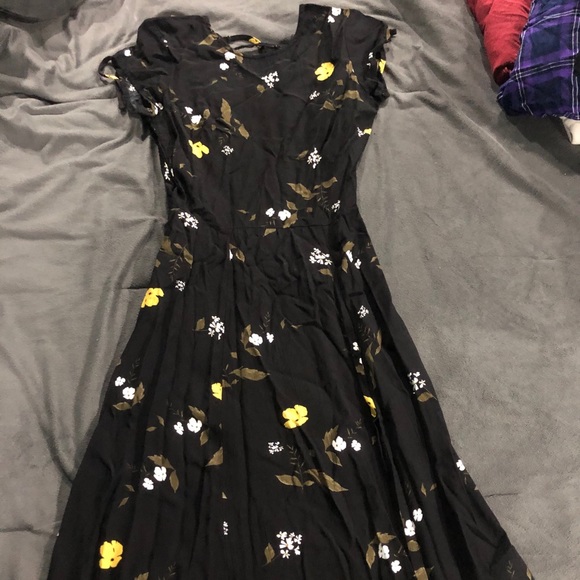 Donated- flower dress Urban outfitters - Picture 1 of 5